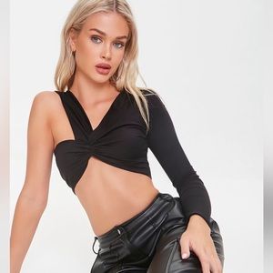 NWT - FOREVER 21 TWISTED ONE-SHOULDER CROP TOP